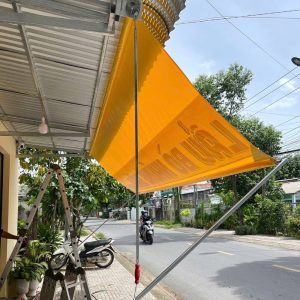 Mái Bạt Cuốn Ngoài Trời Cho Quán Ăn