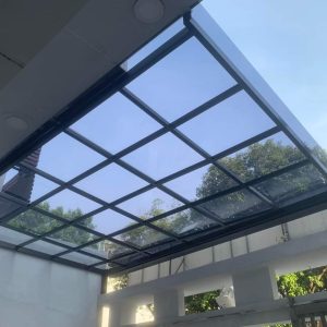 Mái Che Polycarbonate Lấy Sáng Cho Sân Nhà